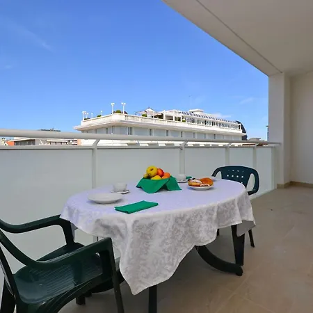 Apartment Beachside Near The Centre