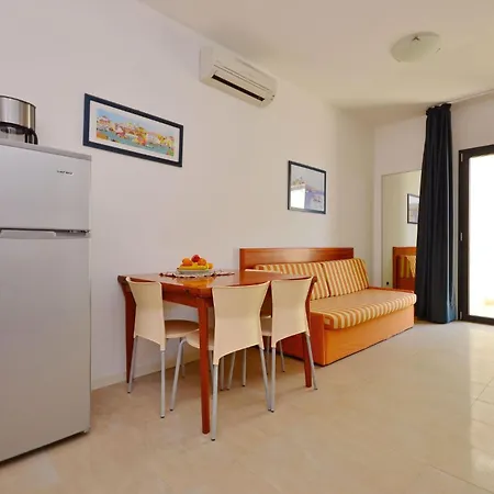 Beachside Near The Centre Apartment Lignano Sabbiadoro